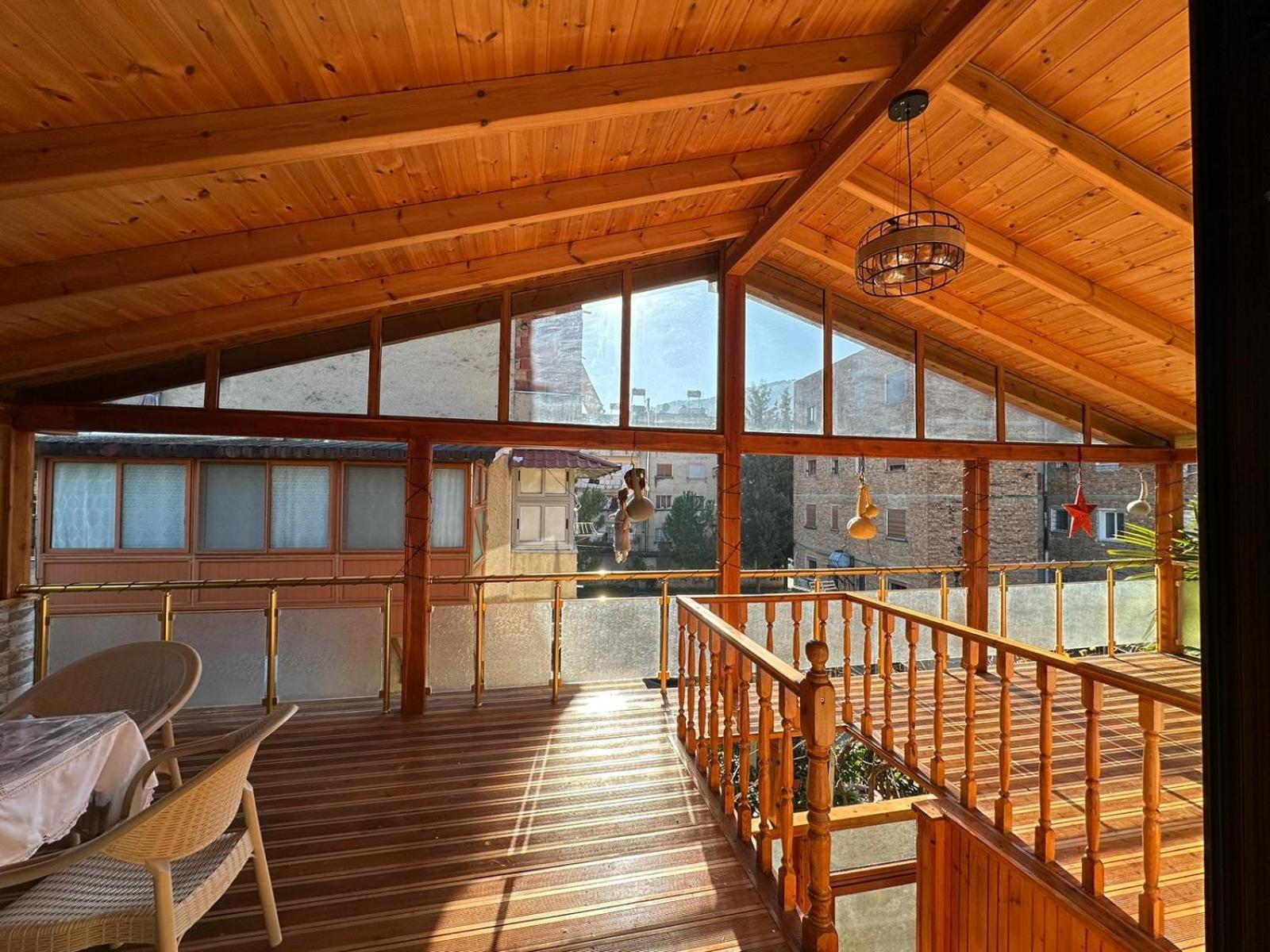 Alimeti Guesthouse 베라트 외부 사진
