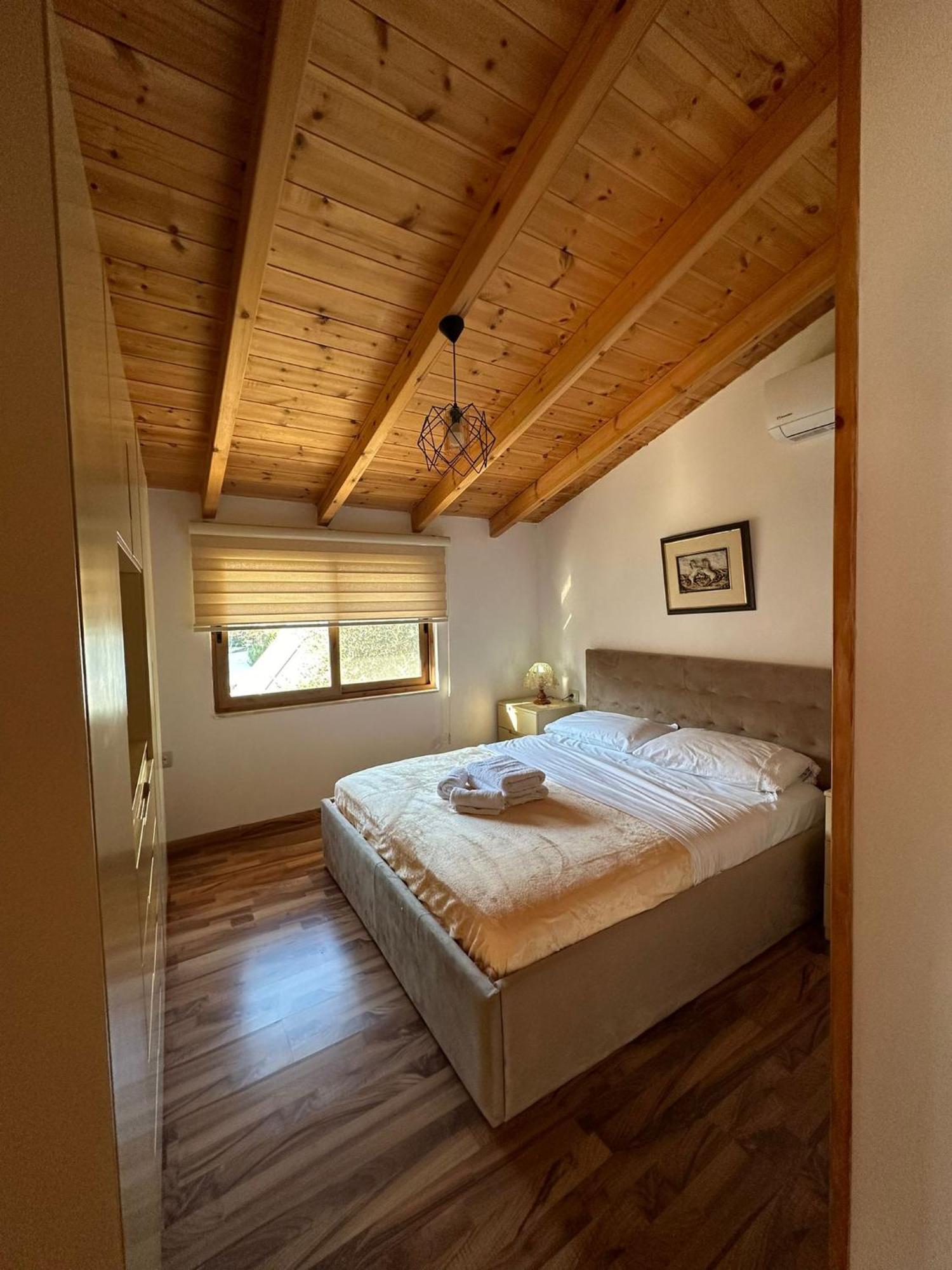 Alimeti Guesthouse 베라트 외부 사진