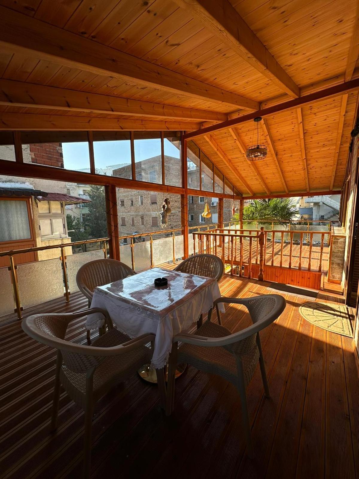 Alimeti Guesthouse 베라트 외부 사진