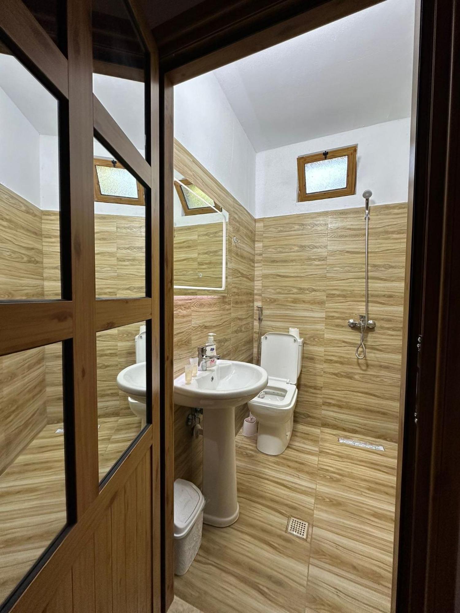 Alimeti Guesthouse 베라트 외부 사진